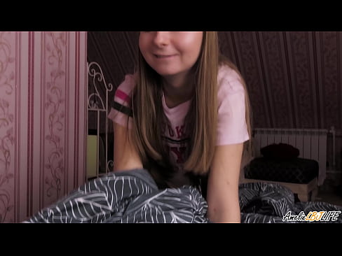 ❤️ Blondie tana tsotsar BFF's dinta sosai kuma ta sami Cum A Bakinta ❤️❌ Batsa kawai ﹏